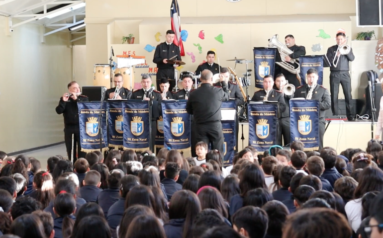 Banda Insignia de la Tercera Zona naval en Colegio Miguel de Cervantes 3
