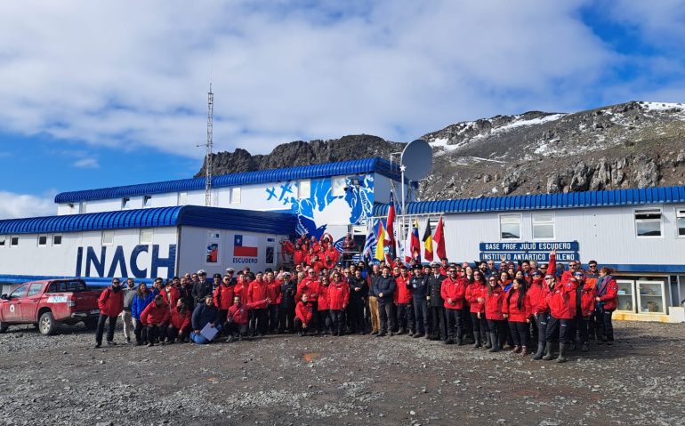 Base Profesor Julio Escudero bastión de la ciencia Antártica