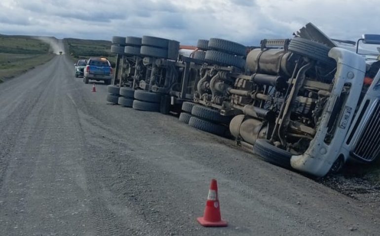 {"remix_data":[],"remix_entry_point":"challenges","source_tags":["local"],"origin":"unknown","total_draw_time":0,"total_draw_actions":0,"layers_used":0,"brushes_used":0,"photos_added":0,"total_editor_actions":{},"tools_used":{"transform":1},"is_sticker":false,"edited_since_last_sticker_save":true,"containsFTESticker":false}