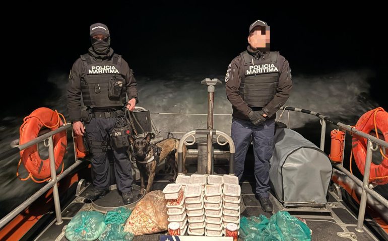 Policía Marítima al finalizar el procedimiento