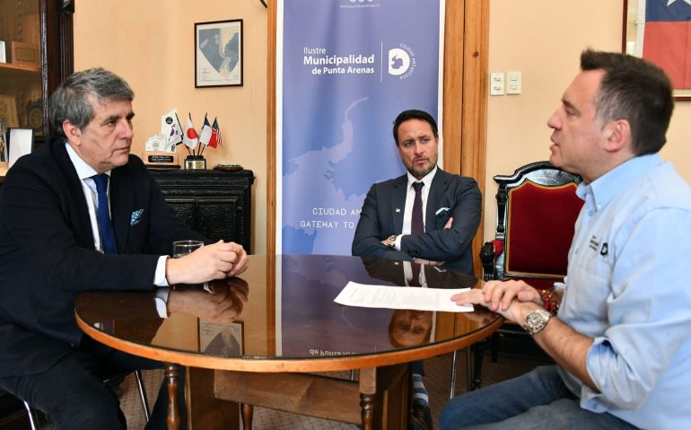 REUNIÓN AUTORIDADES (2)