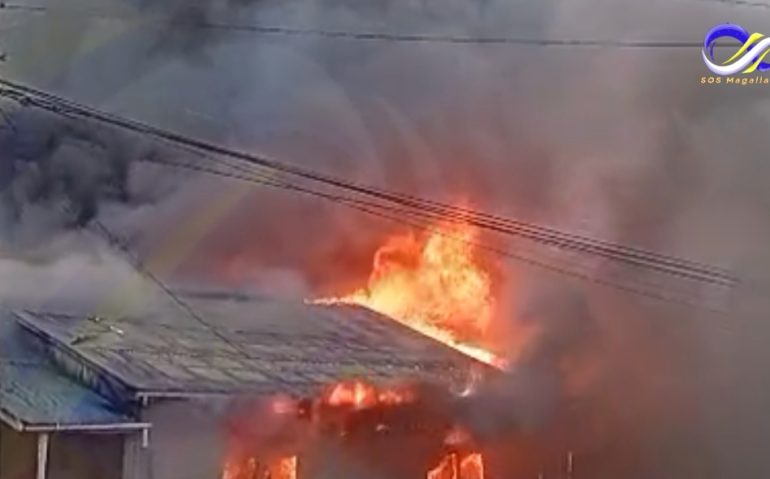 Screenshot_2025-12-24-13-50-45-170_com.cyberlink.powerdirector.DRA140225_01-edit